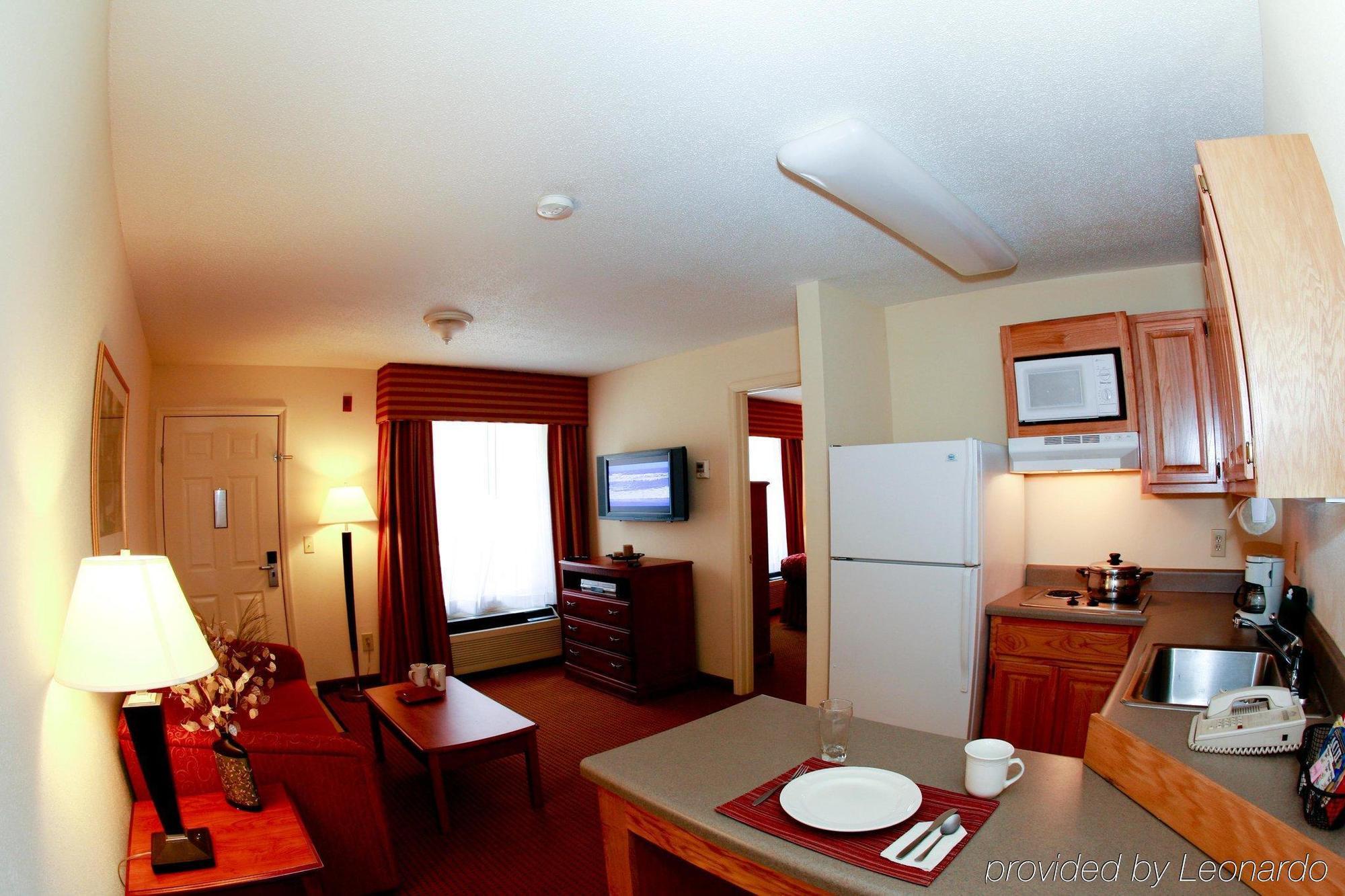 Intown Suites Extended Stay Auburn Al Екстериор снимка