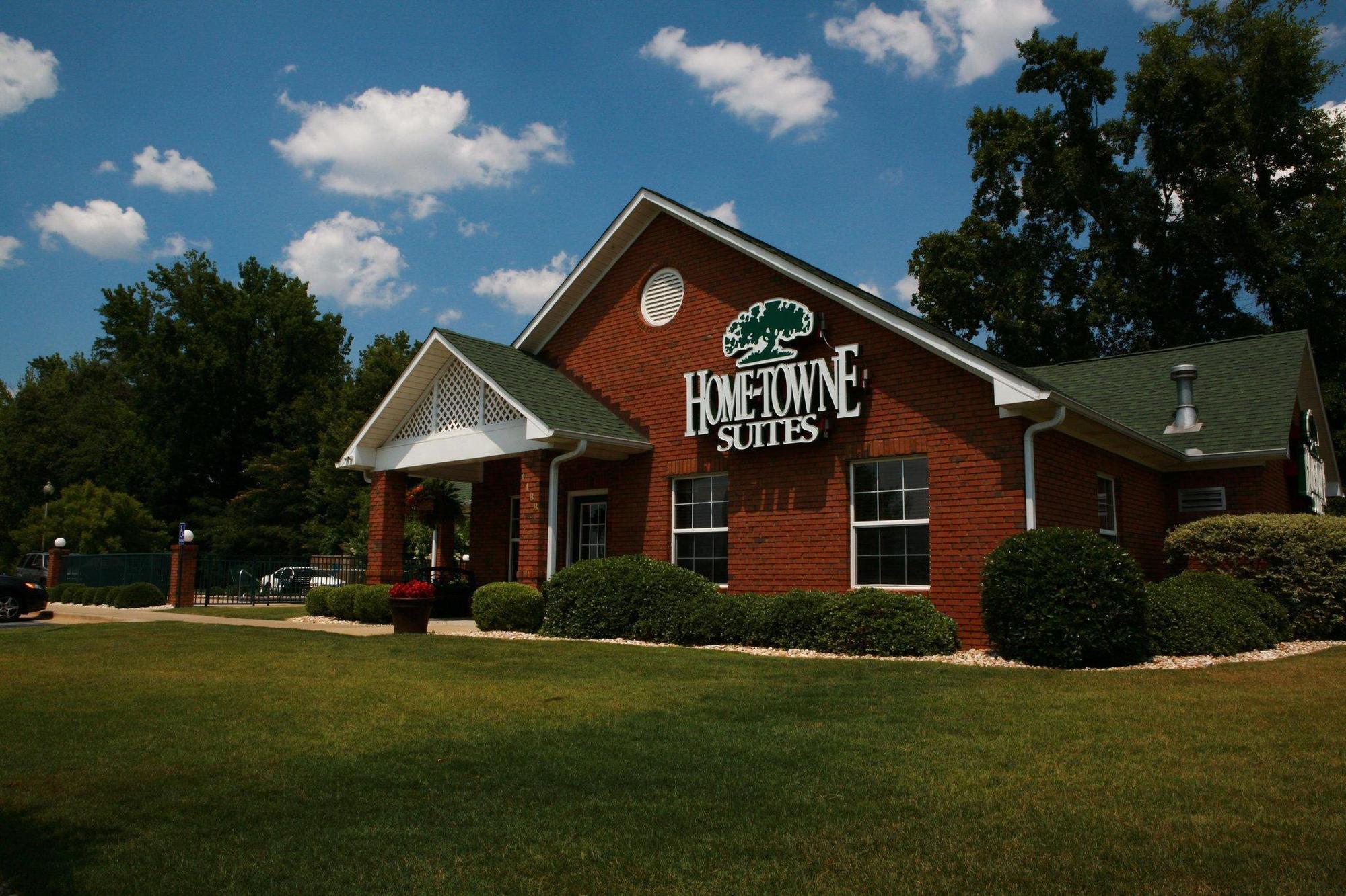 Intown Suites Extended Stay Auburn Al Екстериор снимка