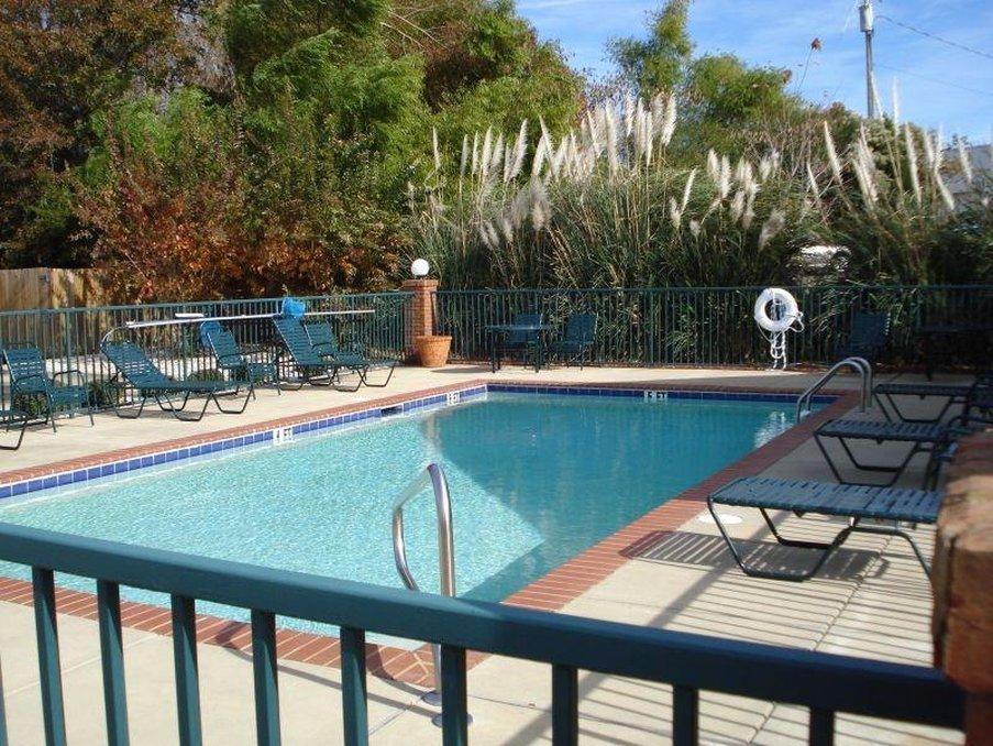 Intown Suites Extended Stay Auburn Al Екстериор снимка